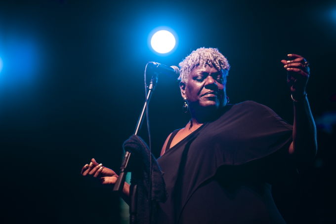 images/material_propio/Festival%20de%20Blues%20de%20Tomares/2026/TiaCarroll/tiacarroll1.jpg